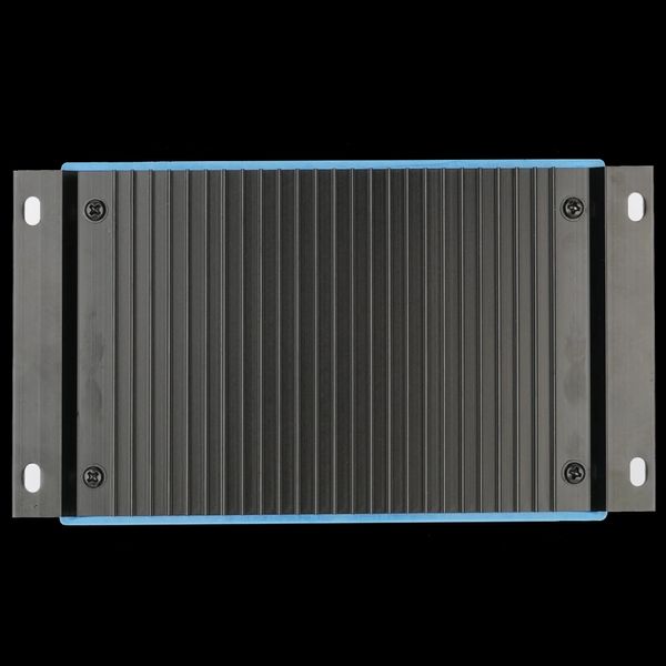 Victron Energy BlueSolar PWM-LCD&USB 12/24V-20A(20A, 12/24В) Контроллер заряда 99-00010925 фото